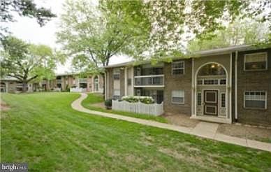 1st image of 1948 Kennedy Dr APT 202