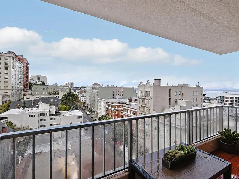 2040 Franklin St #1207 — Photo 14
