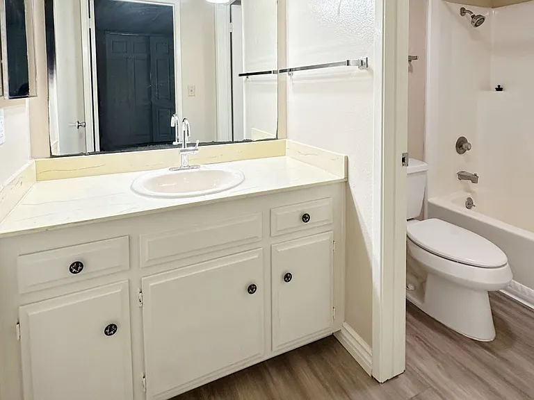 1180 Felspar St #4 — Photo 9
