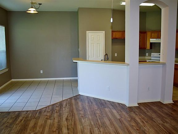 3rd image of 5006 Chase Park Ct