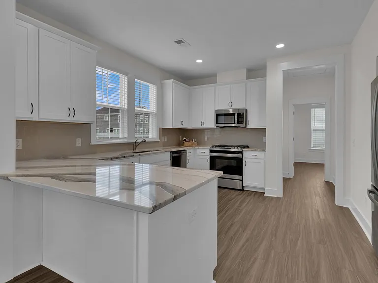 268 Symphony Ave — Photo 32