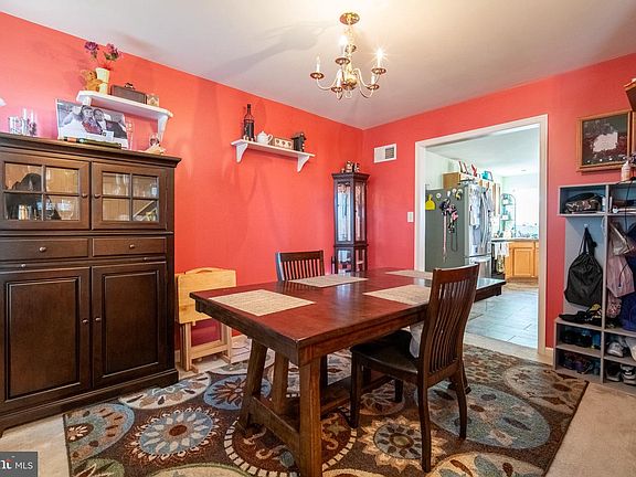 5th image of 3910 E Sloway Cir
