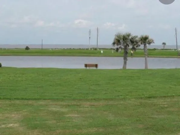 26834 Estuary Dr, Galveston, TX 77554