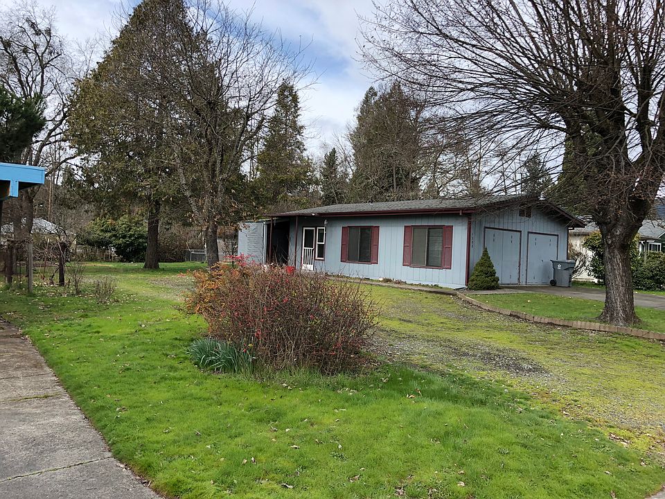 View from SE corner of prop.
