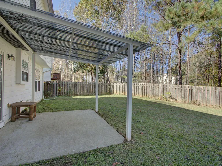 2820 Northcliff Dr — Photo 3