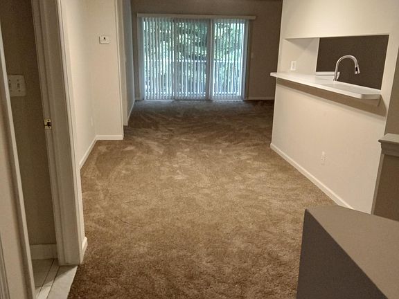 5th image of 55219 Westchester Dr