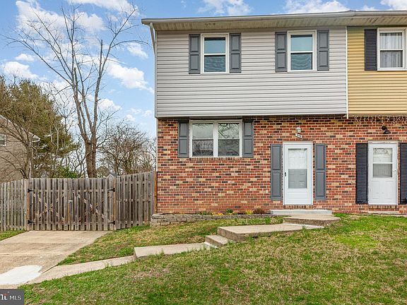 3rd image of 311 Palmetto Dr