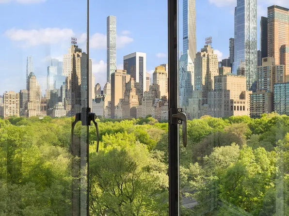 25 Central Park West 11Q image 2 of 18