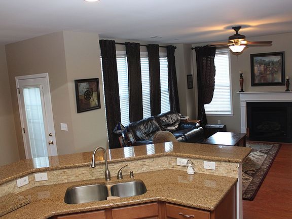 Open floor plan great room 3