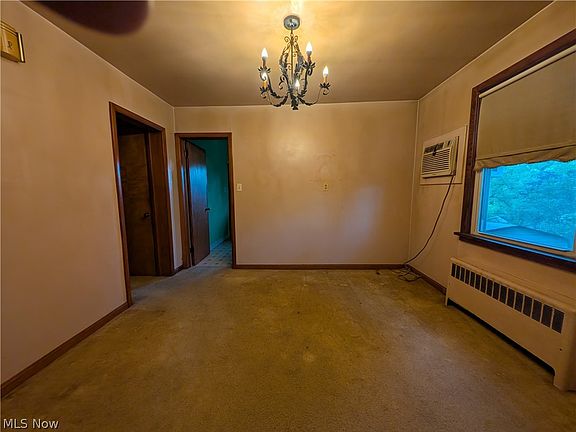 3rd image of 433 Allenford St