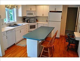 2nd image of 7 Evergreen Dr