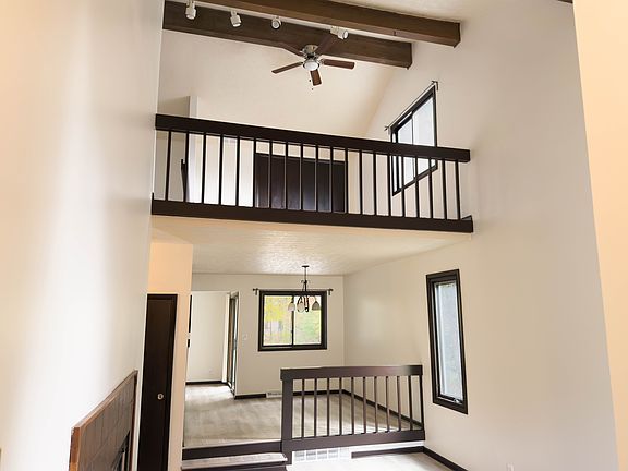 3rd image of 1389 Belvoir Mews