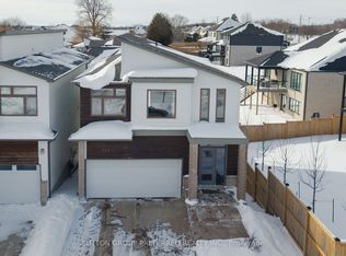 723 Apricot Dr, London, ON N6K 5A7