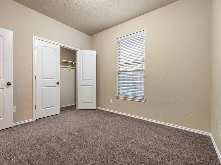 293 Rosalie Dr — Photo 9