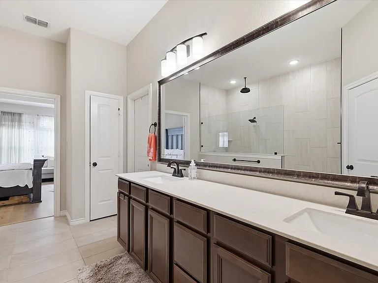 616 Lake Cove Dr — Photo 25