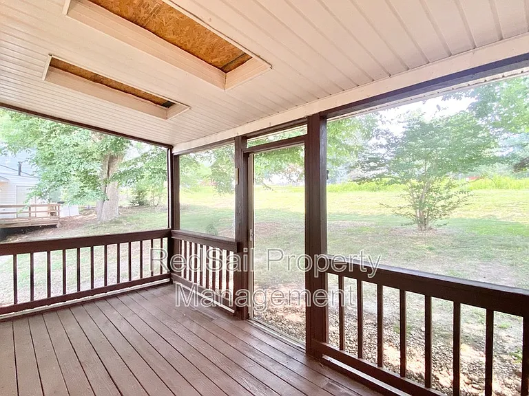 5310 Gardner Ct — Photo 15
