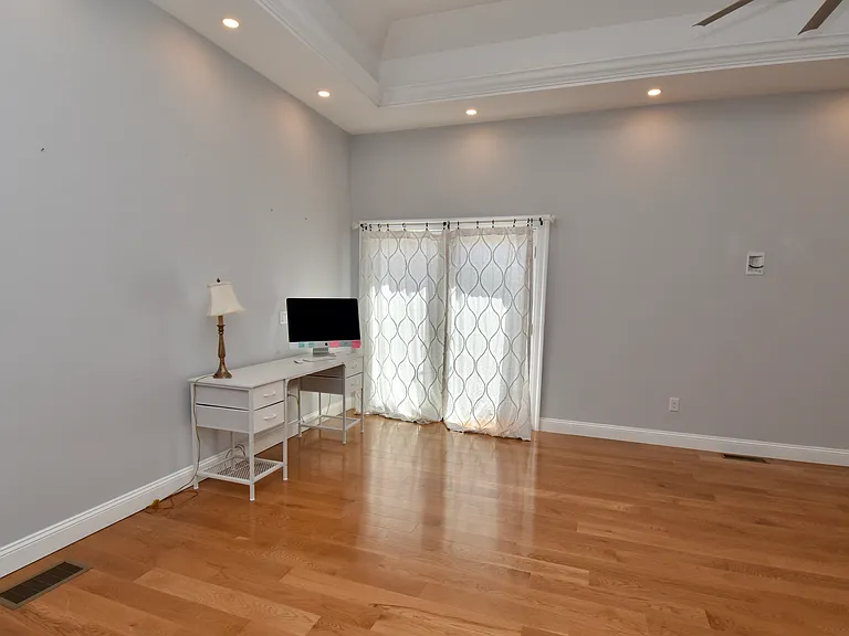 210 High St — Photo 15