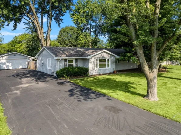 2419 Cosmic Dr, Joliet, IL 60431