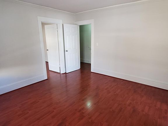 4th image of 101 Hillcrest Dr Unit B