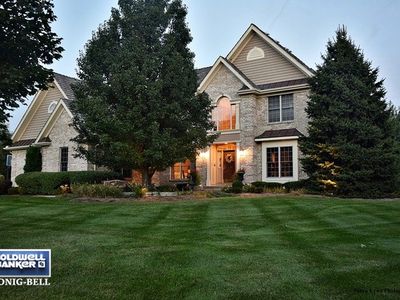 7N255 Windsor Dr, St Charles, IL, 60175