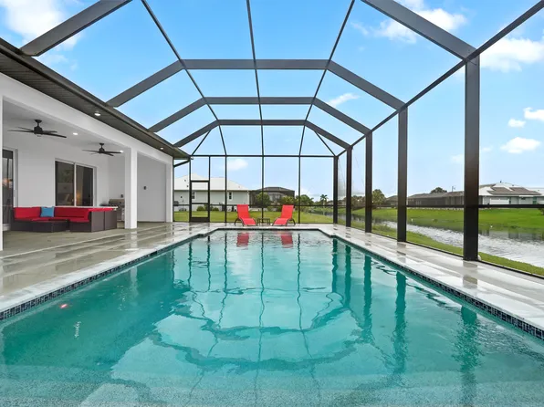 230 W Pine Valley Ln, Rotonda West, FL 33947