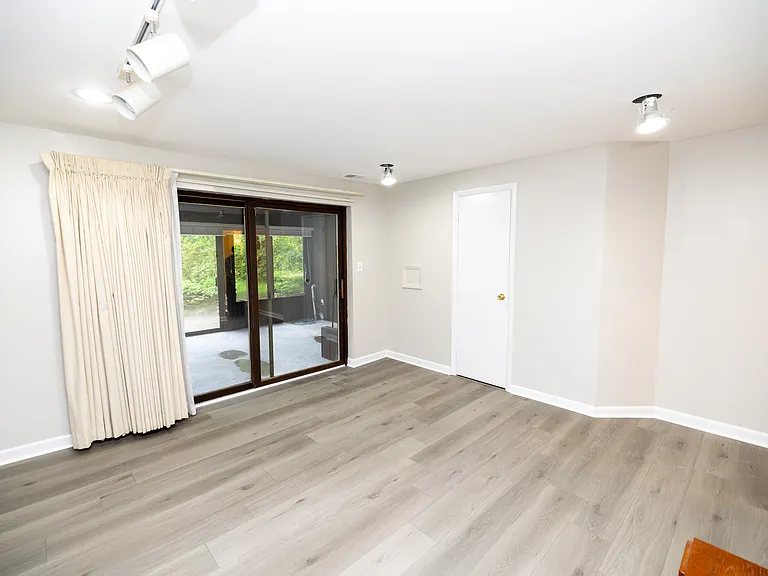 10265 Windstream Dr — Photo 22