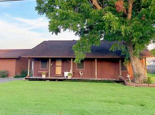 6316 Washington St, Groves, TX 77619