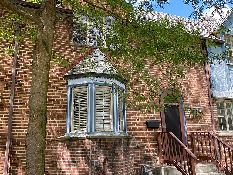 235 Rhoads Ave — Photo 1