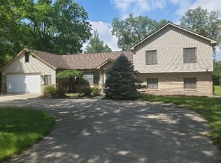 28115 Rollcrest Rd, Farmington Hills, MI 48334
