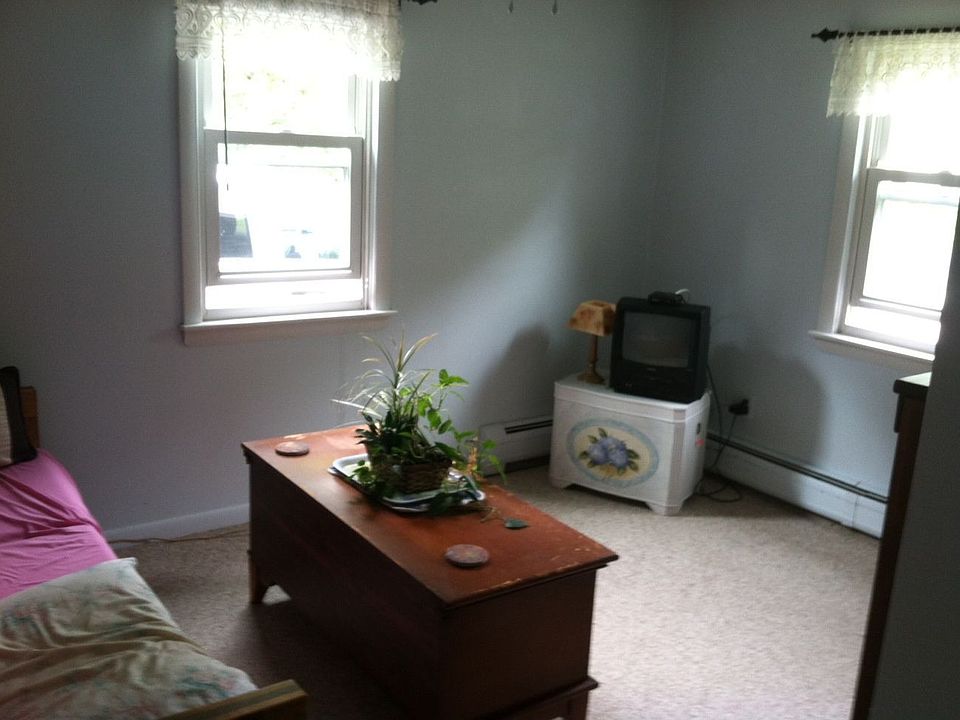 bedroom/sittingroom