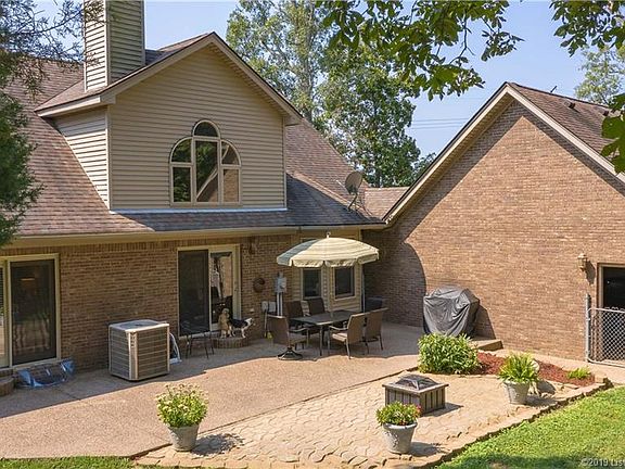 5th image of 7452 Saddlebrook Ct