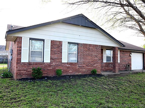 2nd image of 3711 S 214th Ave
