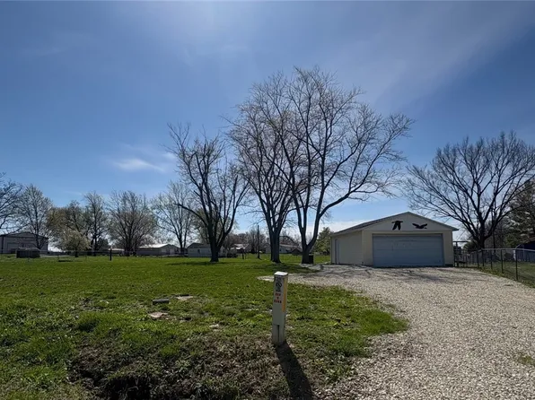 303 State St, Allenville, IL 61951