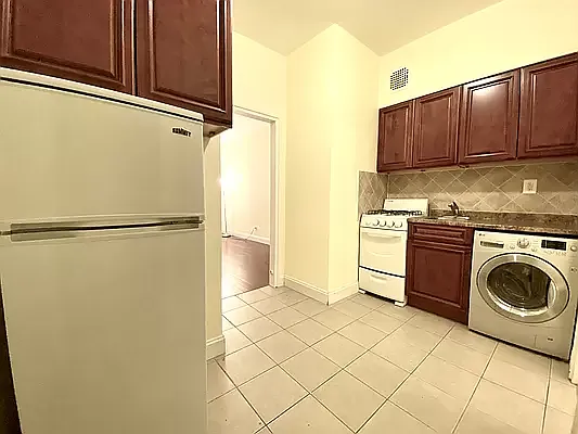 Rented by Mirador Real Estate | media 2