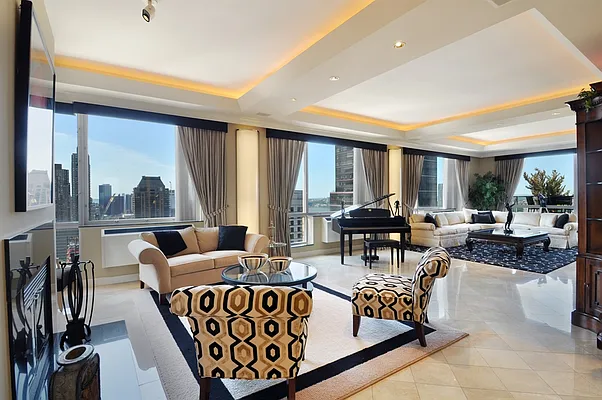 Sold by Corcoran | media 21