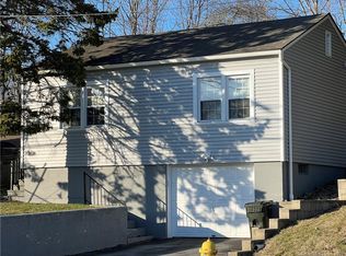 158 Meridian St, Groton, CT 06340