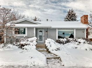 131 E Bracewood Rd SW, Calgary, AB T2W3B9
