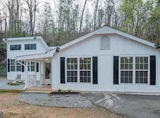 549 Poole Rd, Ball Ground, GA 30107