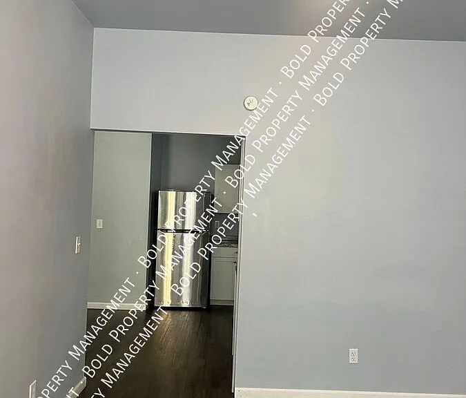 910 Walnut St #1 — Photo 25
