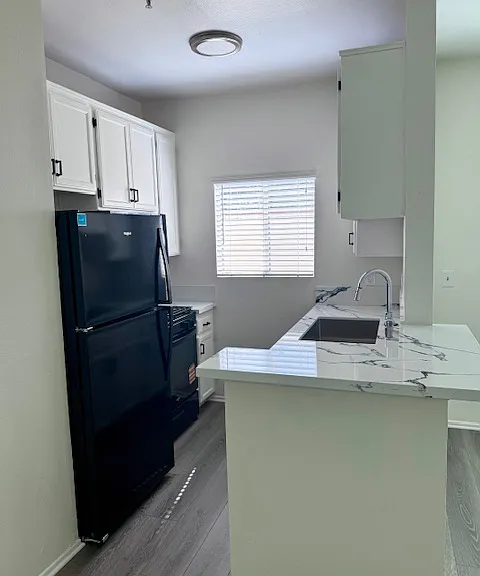 5650 York Blvd. — Photo 3