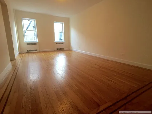 Rented by Sovereign Associates | media 16