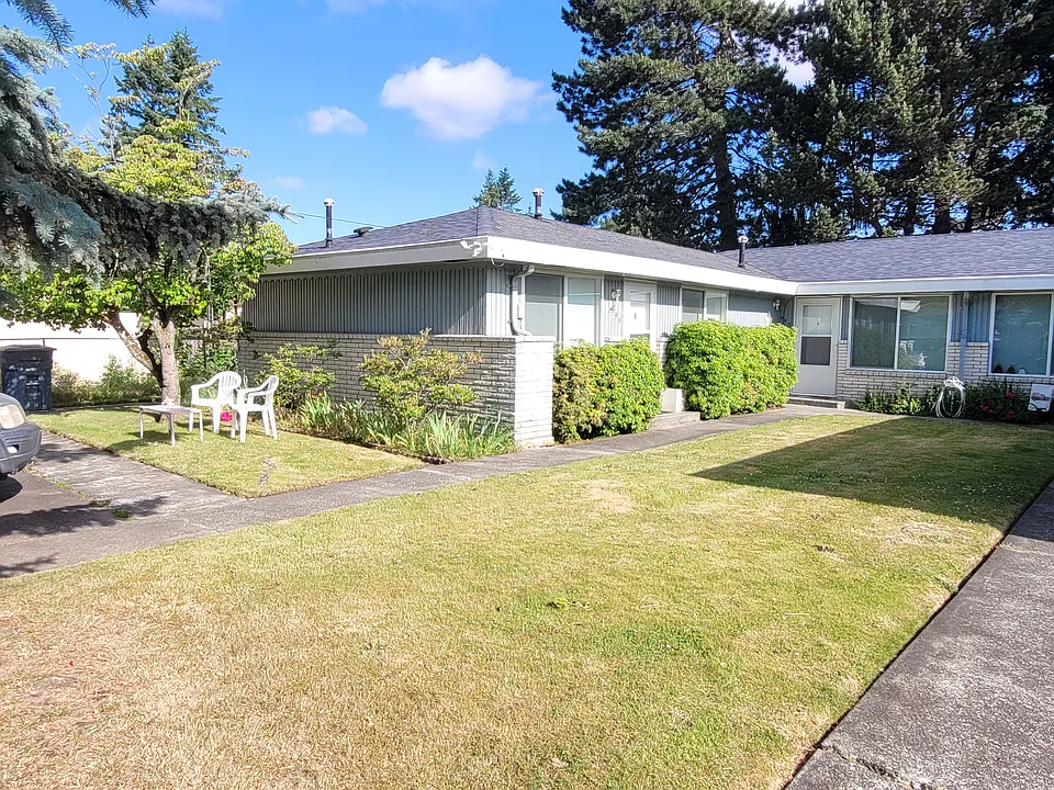 445 10th Ave SE #445