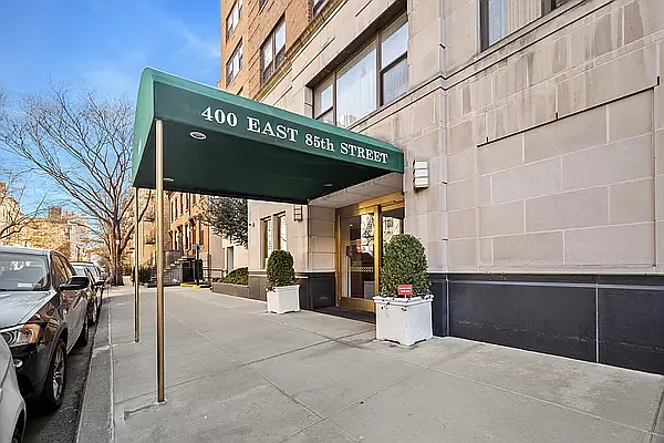 Sold by Compass | media 8