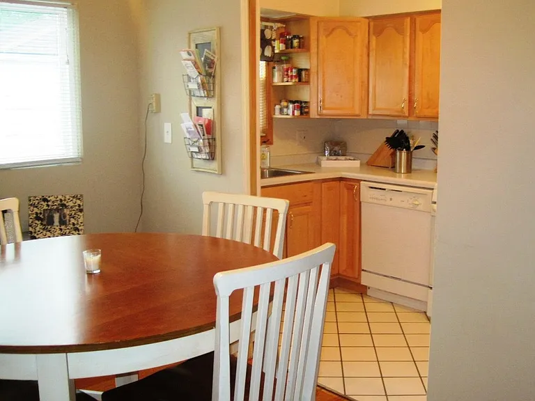 4501 Grand Ave — Photo 6