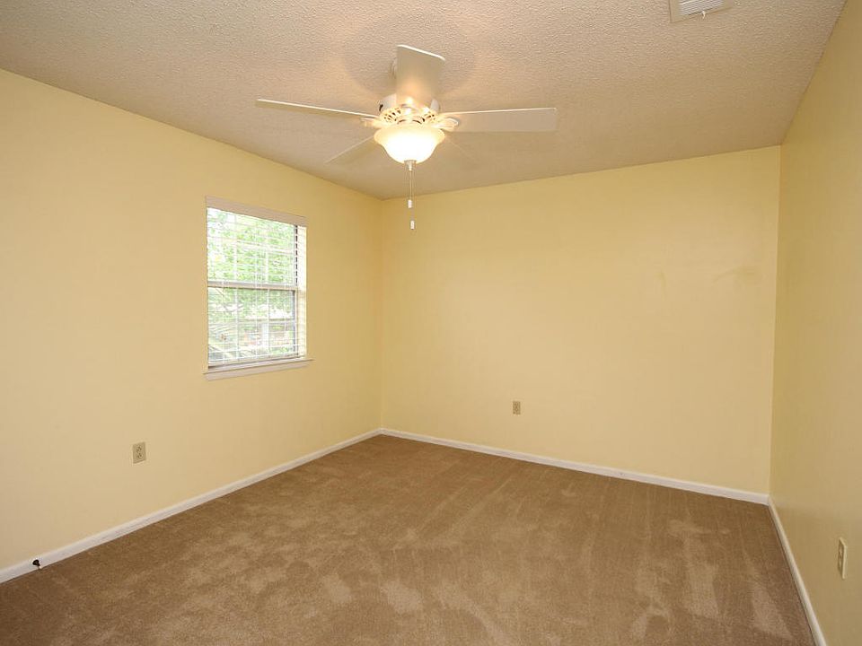 1st image of 107 Marquette Dr