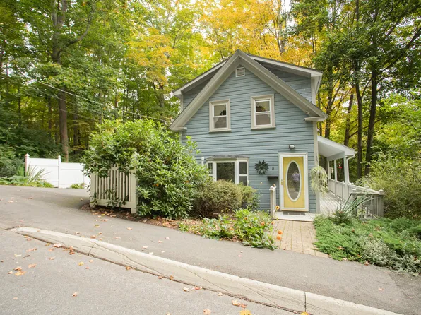 8 Harrison Avenue, Orono, ME 04473