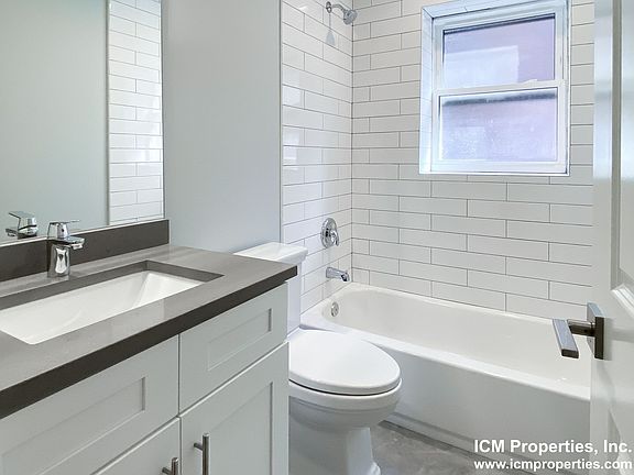 4th image of 354 W Dickens Ave #21092