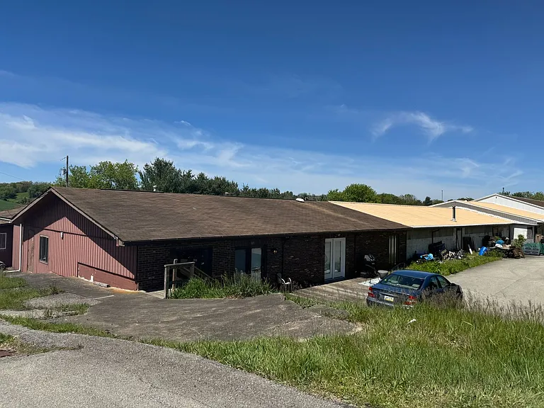 300 Seneca Ln — Photo 4