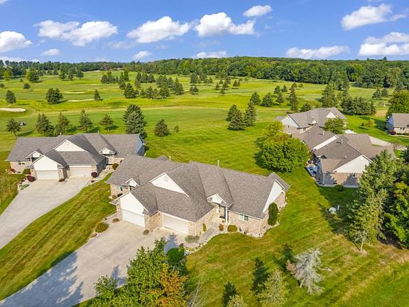 3rd image of 5394 Babcock Rd