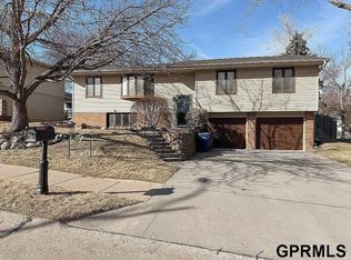 4906 Glenmorrie Dr, Bellevue, NE 68157